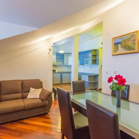 Sun & Sky - Two Bedroom With Balcony And Sea View 아파트 두브로브니크