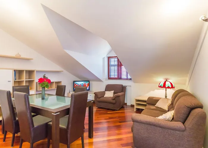 아파트 Sun & Sky - Two Bedroom With Balcony And Sea View