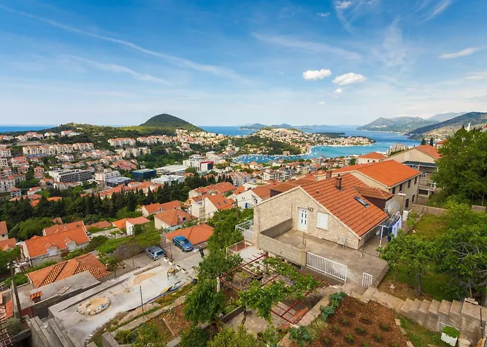 아파트 Sun & Sky - Two Bedroom With Balcony And Sea View *