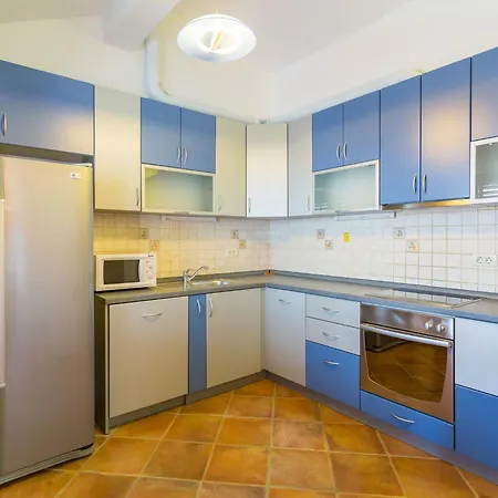 Lägenhet Sun & Sky - Two Bedroom With Balcony And Sea View *