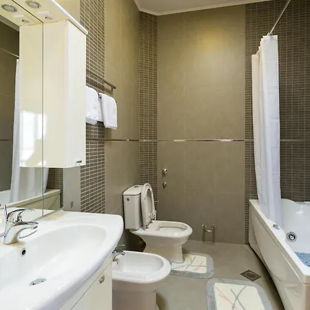 Sun & Sky - Two Bedroom With Balcony And Sea View Appartamento