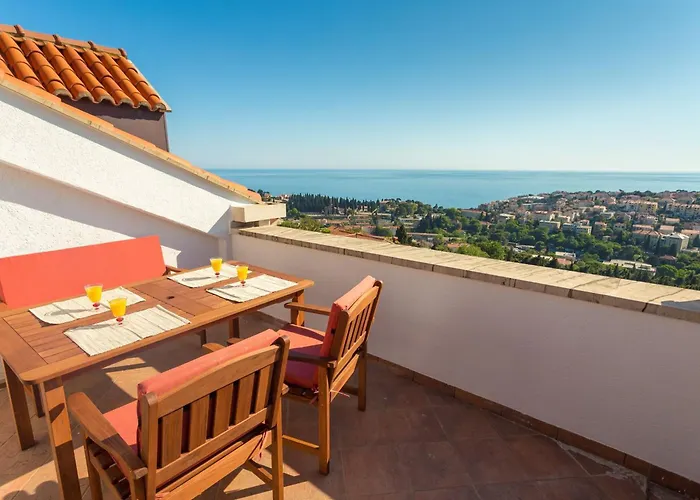 Sun & Sky - Two Bedroom With Balcony And Sea View Apartament Dubrownik