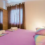 Sun & Sky - Two Bedroom With Balcony And Sea View Apartman